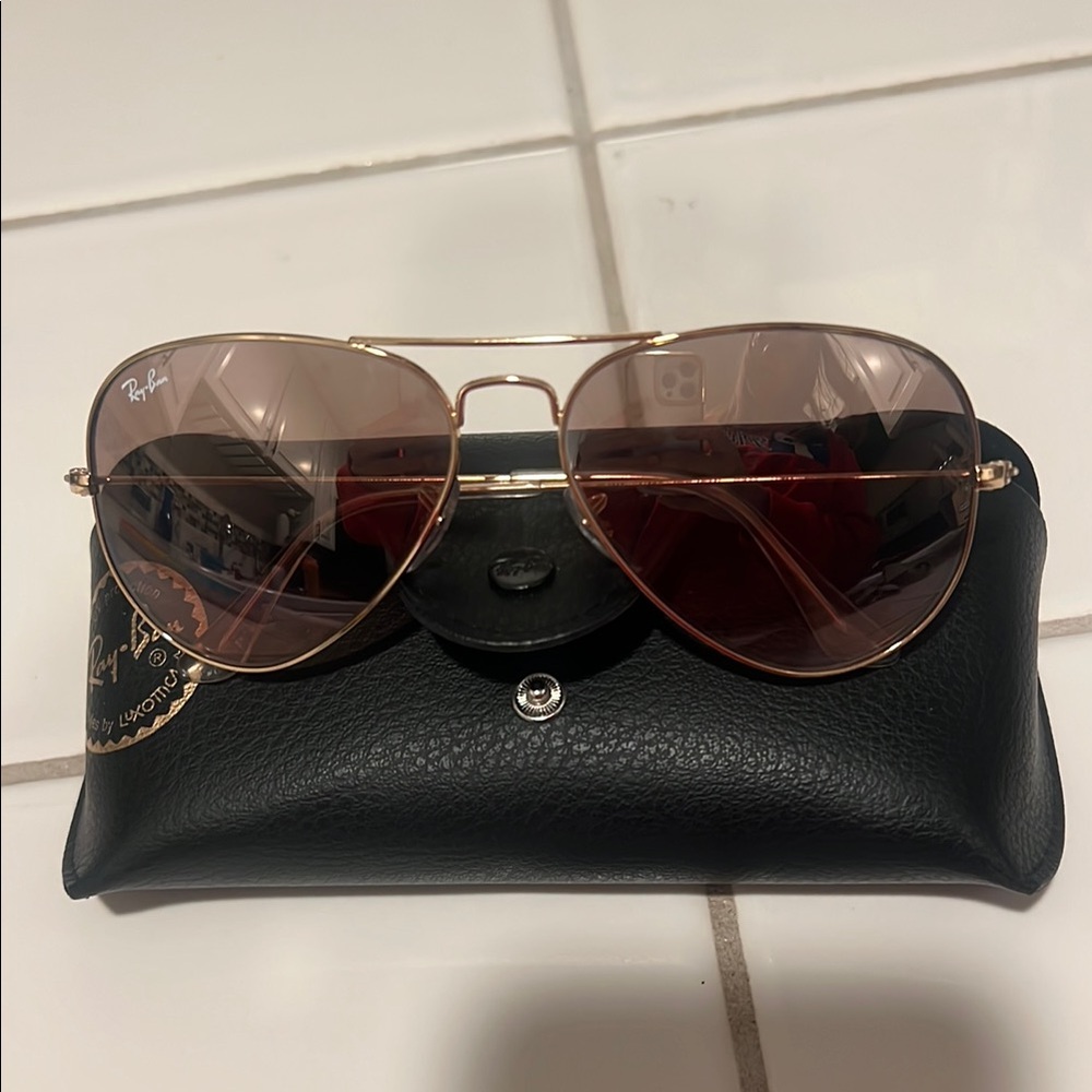 Ray-Ban Rose Gold Aviator Sunglasses